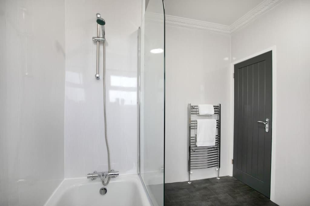 Вілла Cudworth House, Barnsley For Contractors & Families, Free Parking, High Speed Wifi Etc Екстер'єр фото